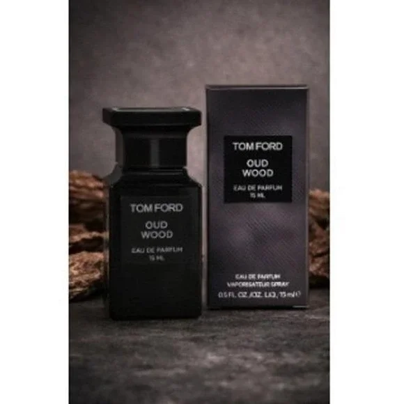 TF Oud Wood Travel Spray Eau de Parfum Unisex Size 15mL